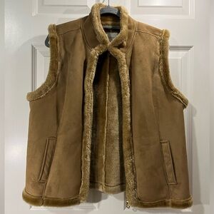 Faux fur vest (Size M/L)